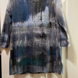 Grey & blue 3/4 length sleeve V-Neck top